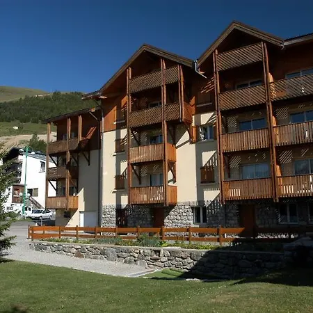 Odalys Le Surf Des Neiges 2* Mont-de-Lans